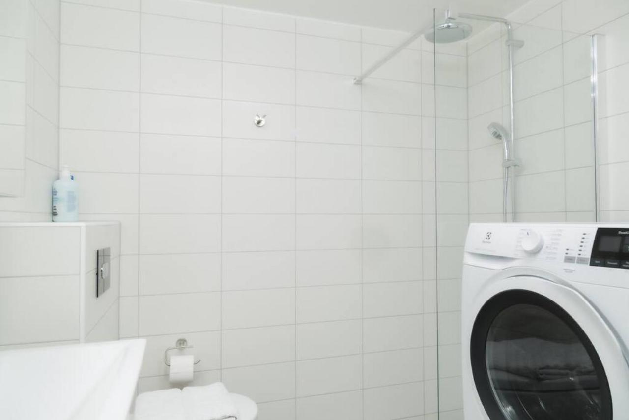 Comfy And Well Equipped Apartment W Free Parking Lidingö Exterior foto